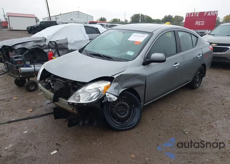 2013 Nissan Versa 1.6 Sv z USA, uszkodzony, nr VIN 3N1CN7AP4DL853743